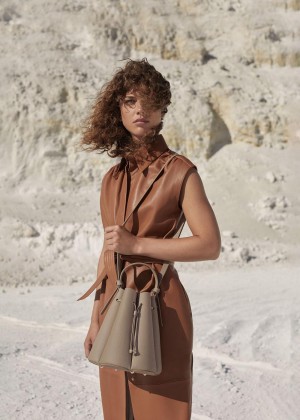 Numéro Huit Polene Textured Taupe | CZ M9906Q
